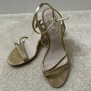 Glint Gold Strappy Sandals. Size 7 1/2